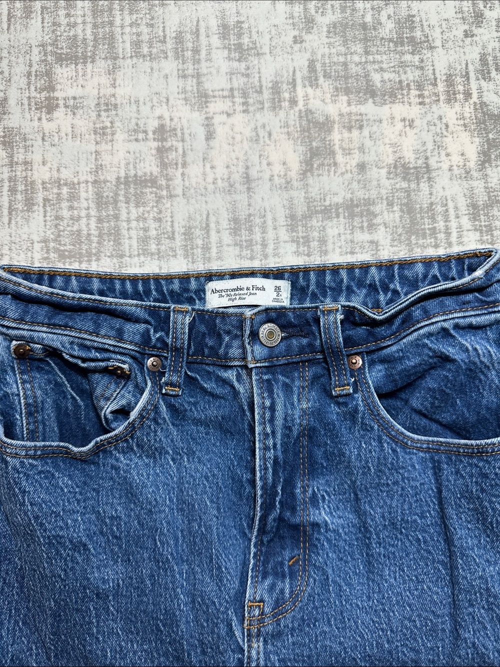 Abercrombie & Fitch Womenâs Blue Relaxed Jeans - Size 26